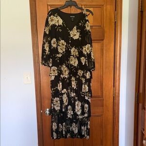 Black Floral Tiered Maxi Dress - Chic V-Neck Long Sleeve